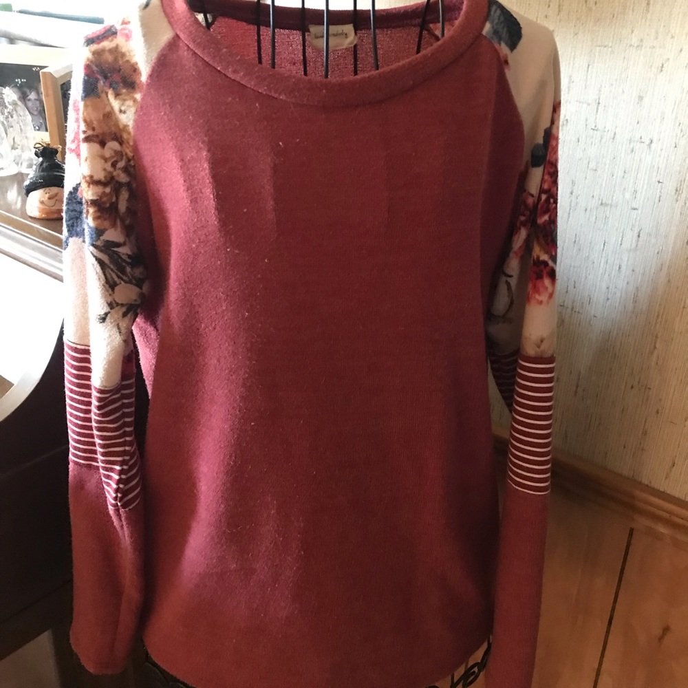Lovely Melody Longsleeve